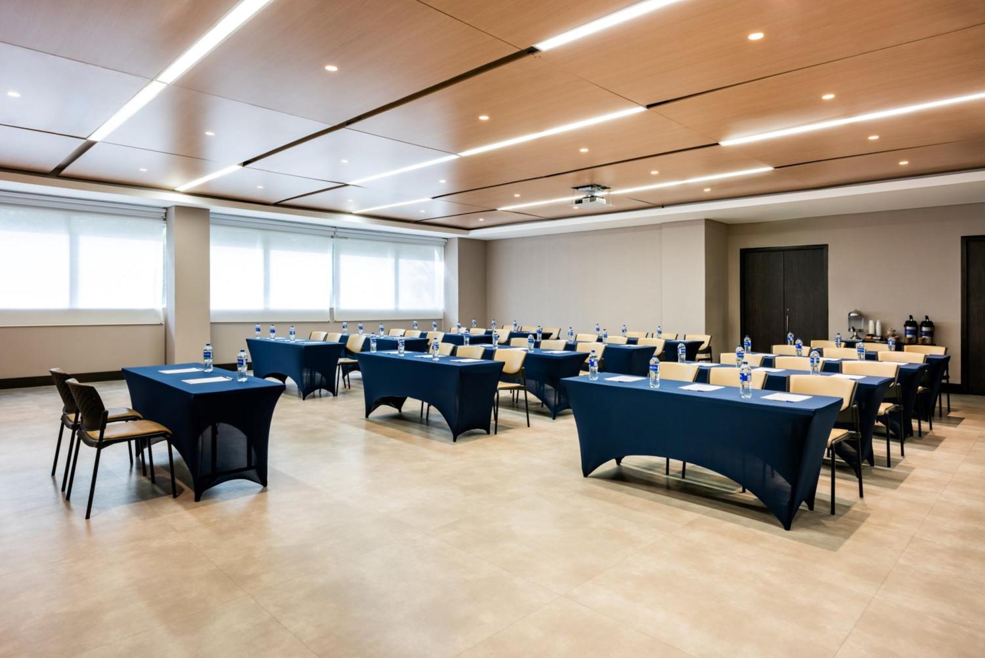 Holiday Inn Express - Cartagena Bocagrande By Ihg Экстерьер фото